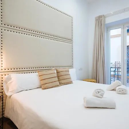 Ninesuites Cathedral Apartment Seville