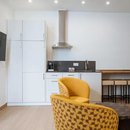 Ninesuites Cathedral Apartment