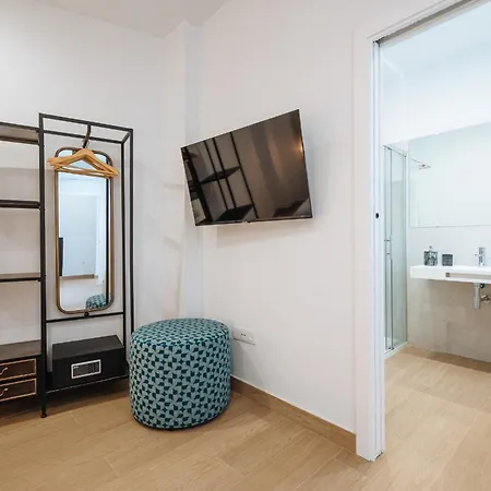 Ninesuites Cathedral * Seville