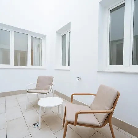 Ninesuites Cathedral סביליה